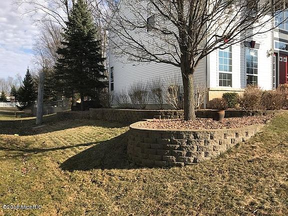 3rd image of 5598 W Meadow Grove Dr SE