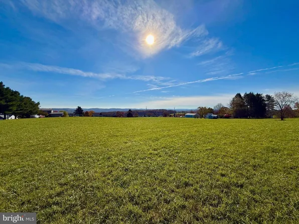 Country Breeze Dr, Reedsville, WV 26547