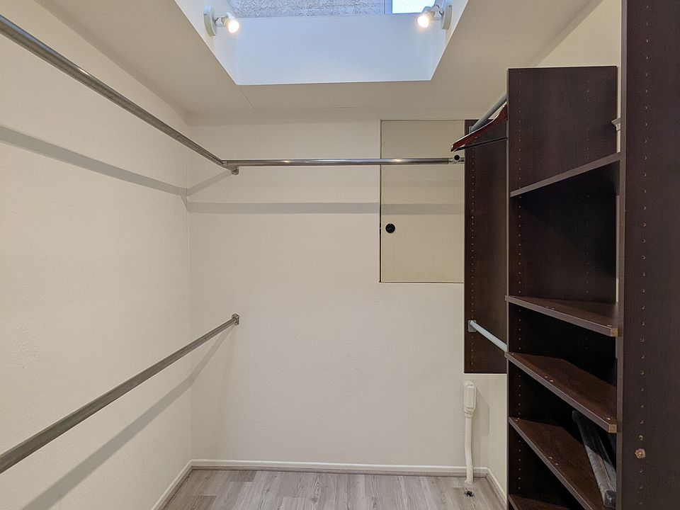 Master dressing room