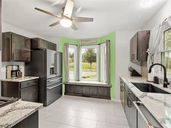 1817 Anhalt Dr, Madison, WI 53704