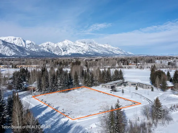 375 E Spruce Dr, Jackson, WY 83001