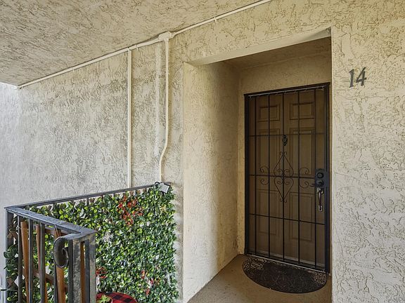 2nd image of 300 Roanoke Rd APT 14