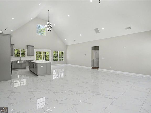5th image of 242 Mulberry Ln