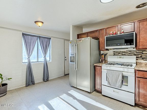 5th image of 702 W Calle Aragon