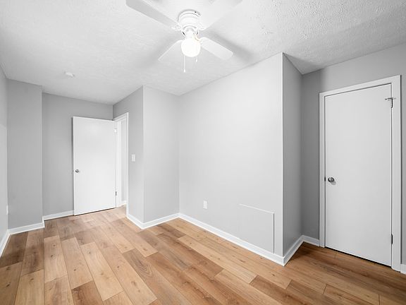 5th image of 4039 Lincoln Ave