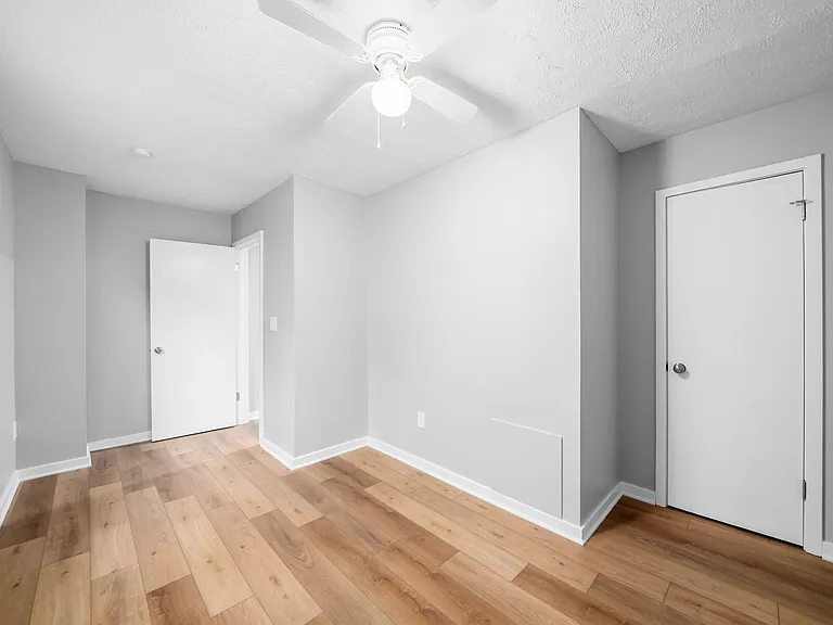 4039 Lincoln Ave — Photo 5