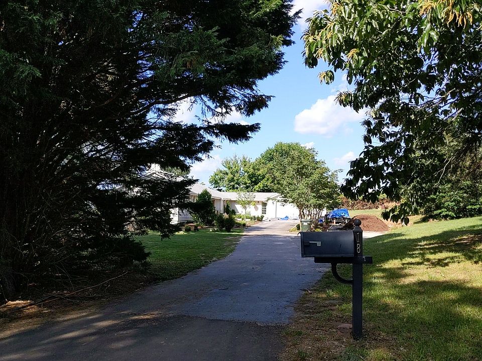 1st image of 4 Darien Way A K A #18