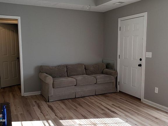 5th image of 106 Guinness Ct