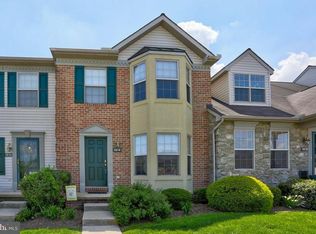 1054 Cobblestone Ln, Lancaster, PA 17601