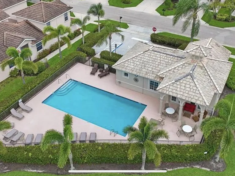 6654 Castlelawn Pl — Photo 17