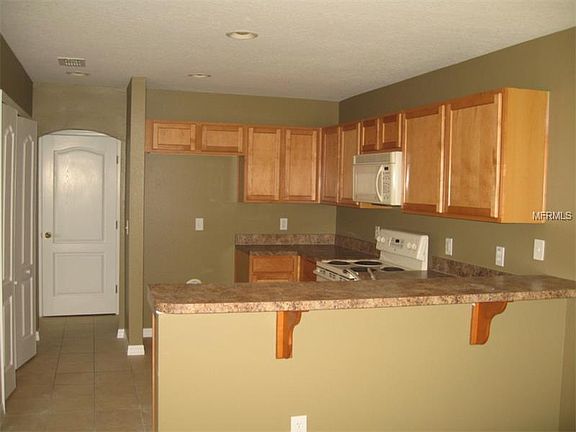 4th image of 1936 Portcastle Cir
