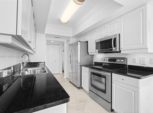 21055 Yacht Club Dr APT 1210, Aventura, FL 33180