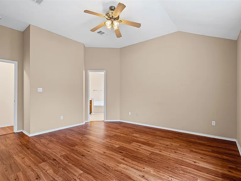 716 Meadow View Dr — Photo 12