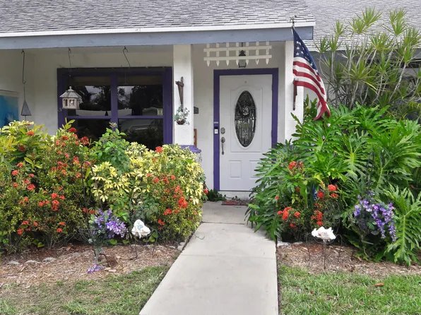320 Sandpiper Ave #A, Royal Palm Beach, FL 33411