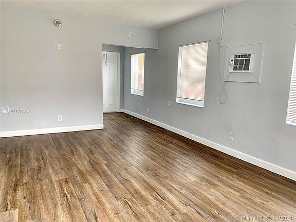 3rd image of 2316 Madison St APT 7