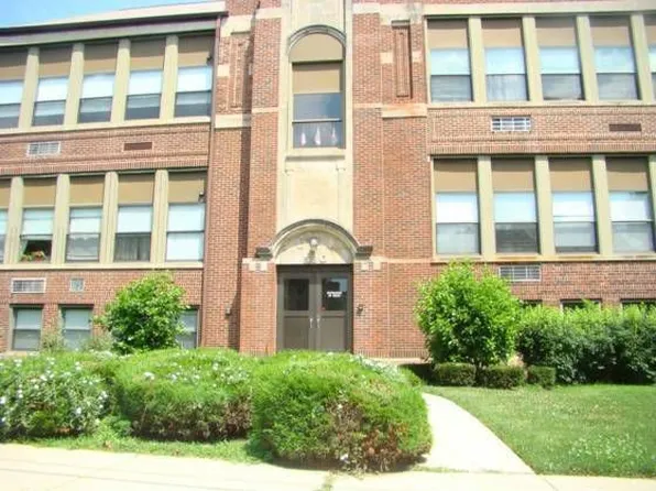 530 E Highland Ave APT C4, Villa Park, IL 60181