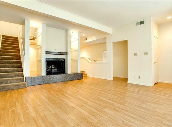 4th image of 8522 Park Ln #24