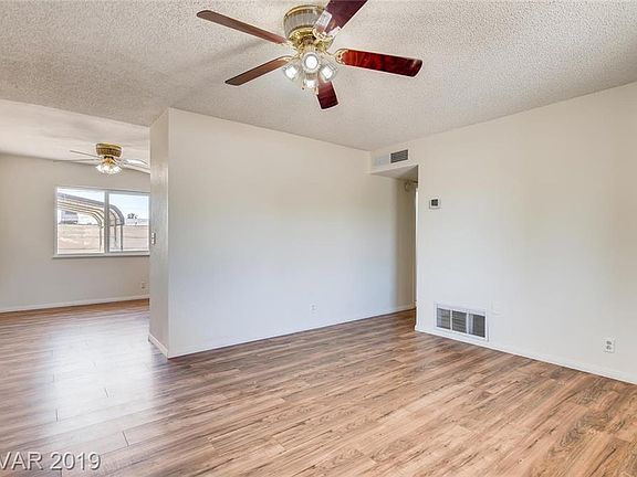 4th image of 709 Salem Dr