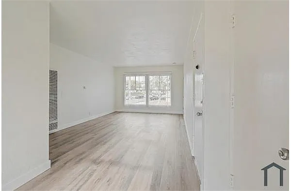 Building Photo - 3329 W 84th St #3329
