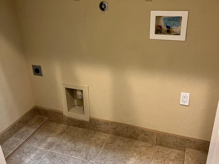 1892 N Sonoma Ranch Blvd — Photo 31