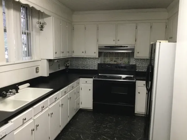 (undisclosed Address), Henderson, NC 27536