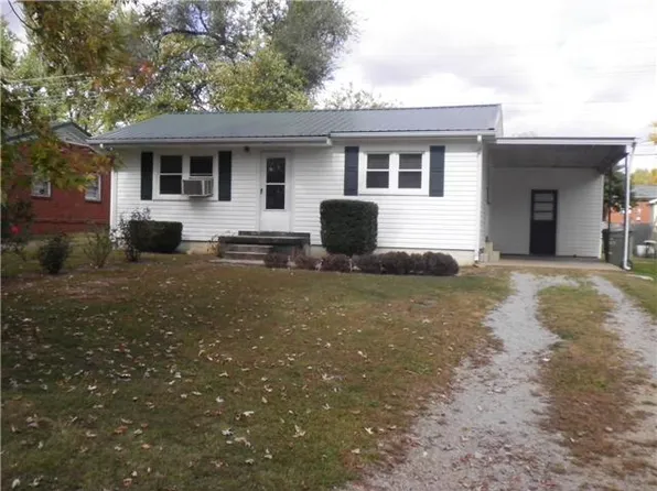 224 Jackson St, Lawrenceburg, TN 38464