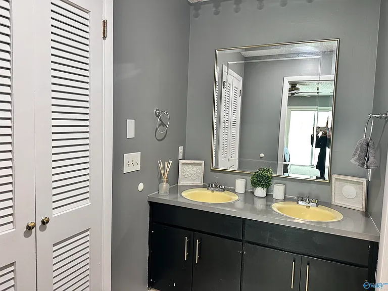 701 Fagan Springs Dr SE — Photo 16