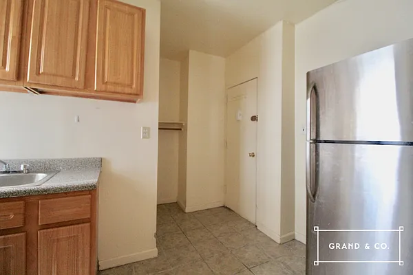 Rented by Grand & Co. | media 30