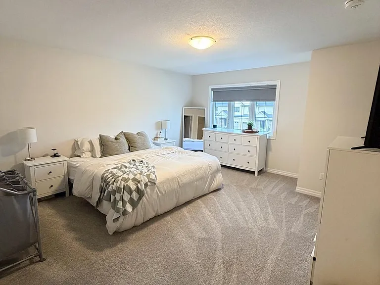 226 Renaissance Dr — Photo 8