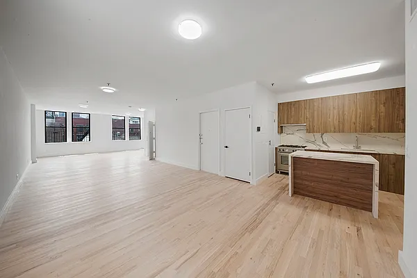Rented by Synergy NYC | media 9