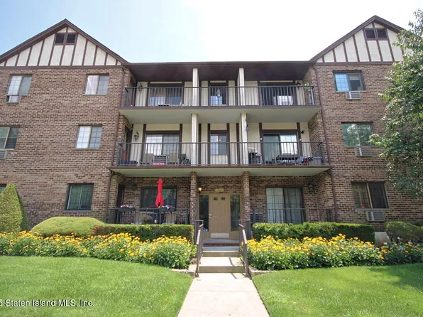 160 Devon Loop APT 5, Staten Island, NY 10314