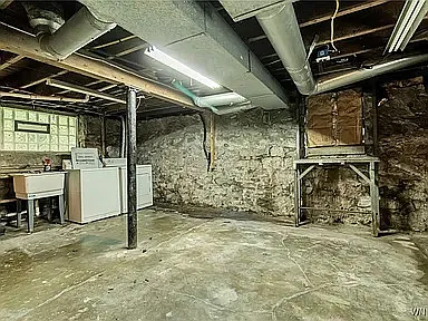 142 Englewood Ave — Photo 3