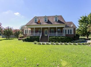 6401 Hickory Rd, South Chesterfield, VA 23803