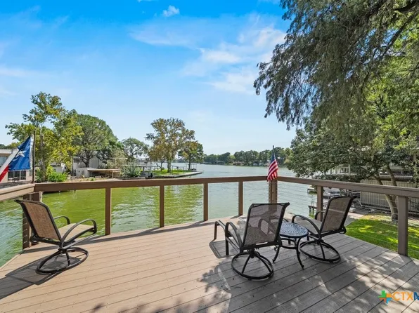 107 Palmkey St, McQueeney, TX 78123
