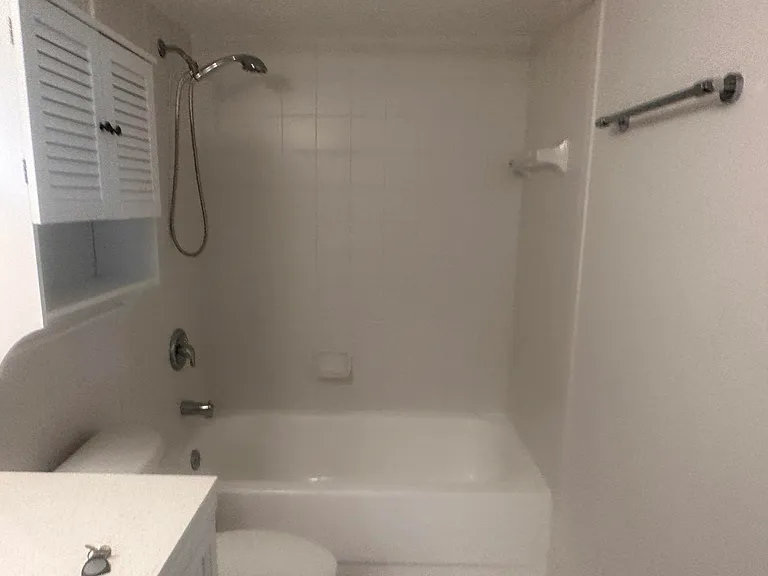 2025 Lavers Cir #D206 — Photo 15