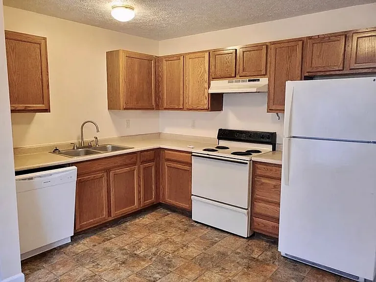 Rising Sun Apartments — Photo 3