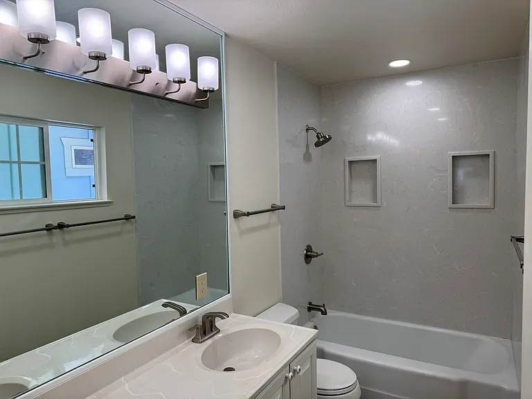 3335 Los Prados St #4 — Photo 14