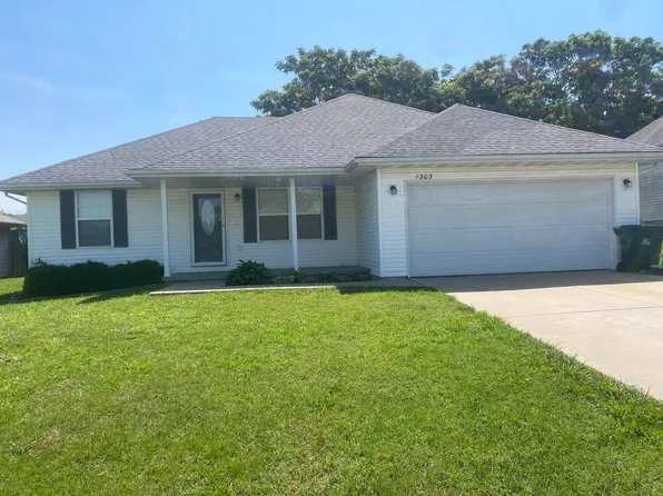 1303 Ginger Blue Avenue, Monett, MO 65708