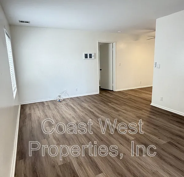 382 Acacia Ave #G — Photo 7