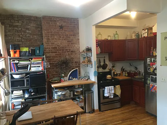 Rented by Joel Weisz, LREB | media 12