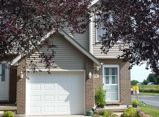 632 S Peace Rd, Sycamore, IL 60178