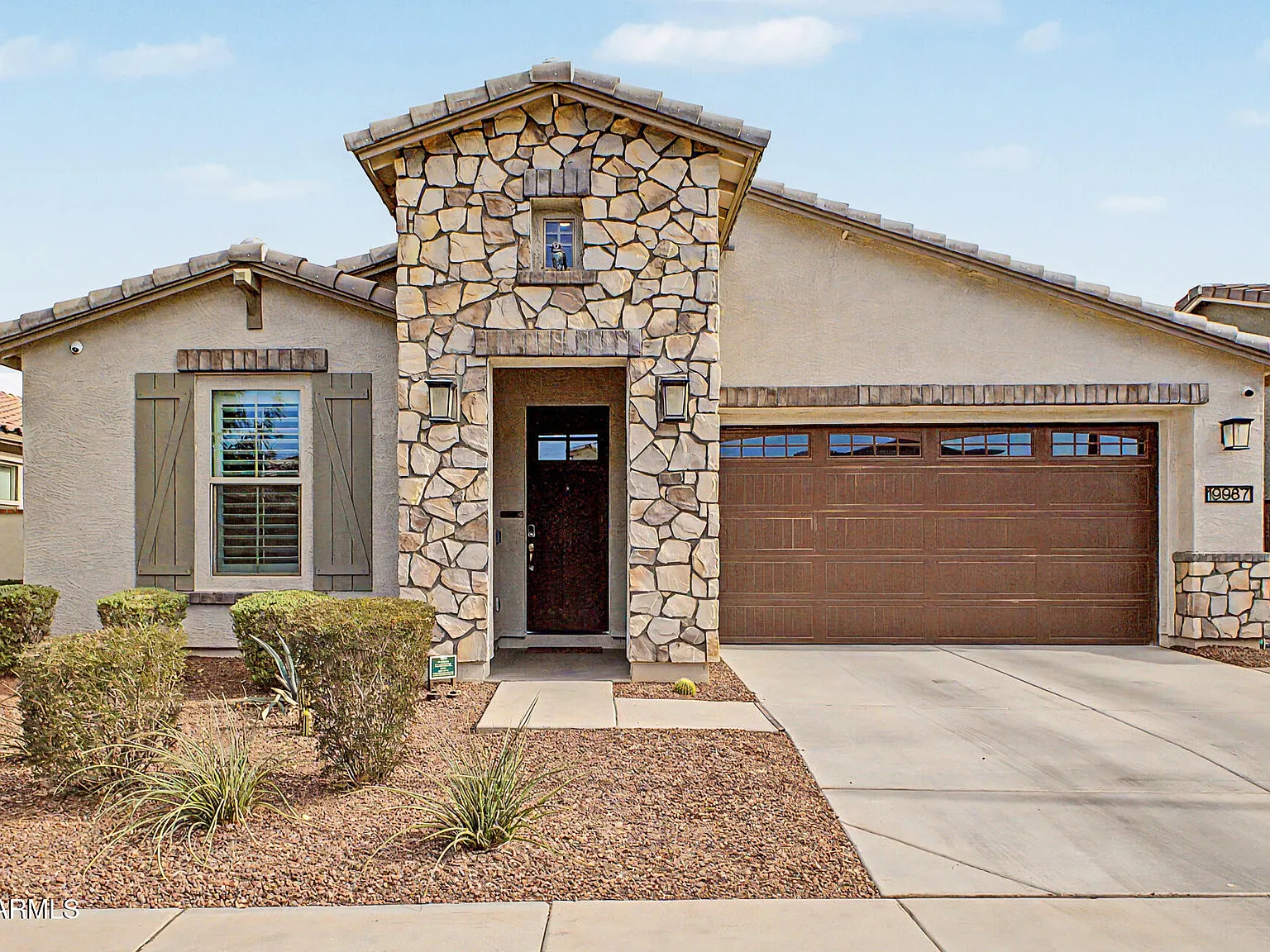 4 bed, 3.0 bath, 2201 sqft, $3,500 — Photo 3