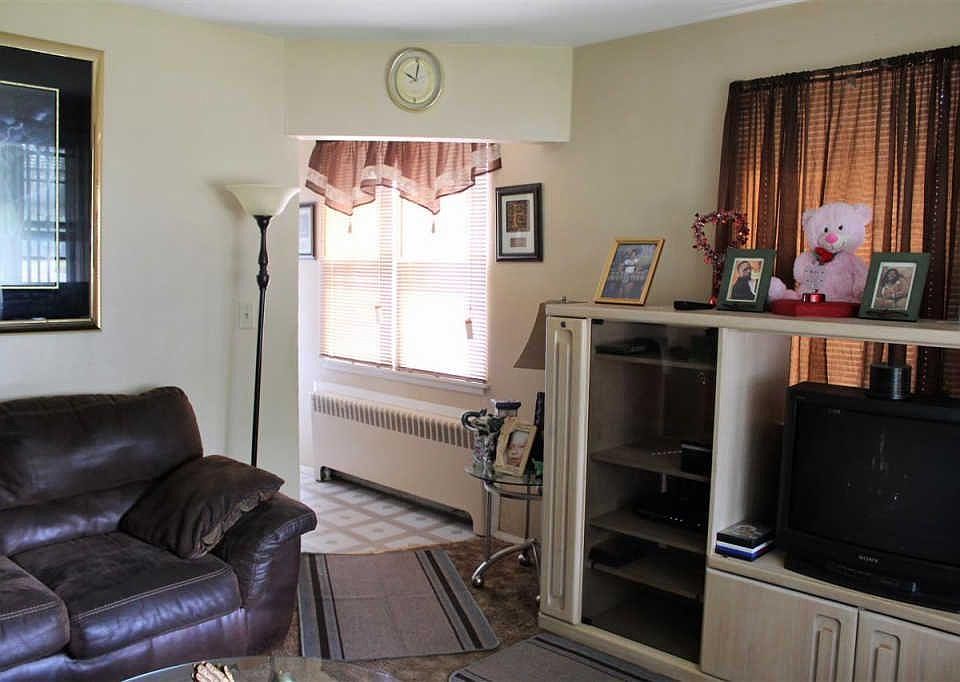 3023 Parkside Ave, Rockford, IL 61101 Zillow