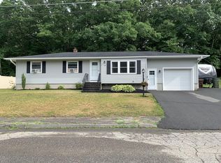 14 Westwood Dr, Auburn, MA 01501