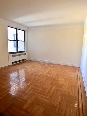 Rented by Roberto Guilbet, LREB | media 26