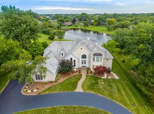 19 Champlain Rd, South Barrington, IL 60010