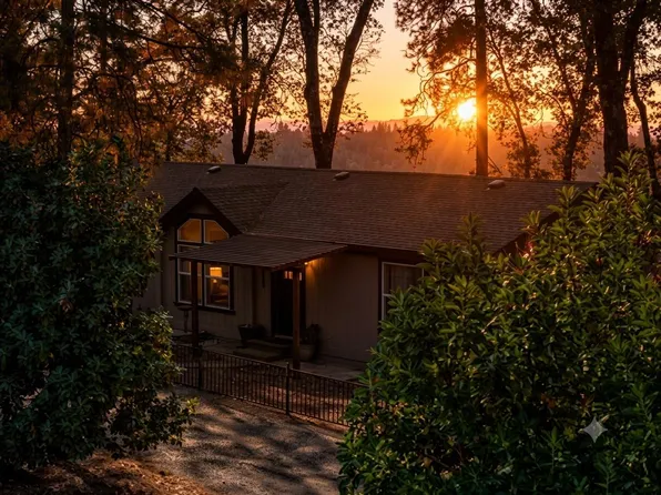 6471 Forest View Dr, Georgetown, CA 95634