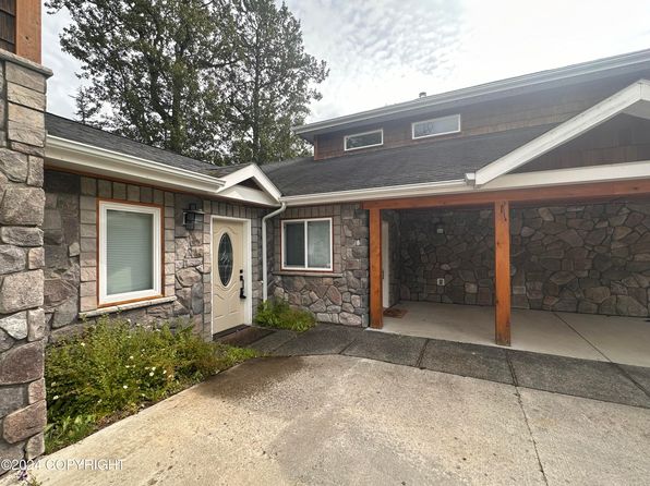 52305 Admiralty Dr, Kenai, AK 99611