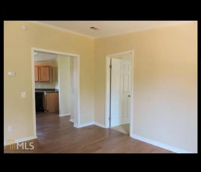 45 Grove Creek Dr — Photo 3