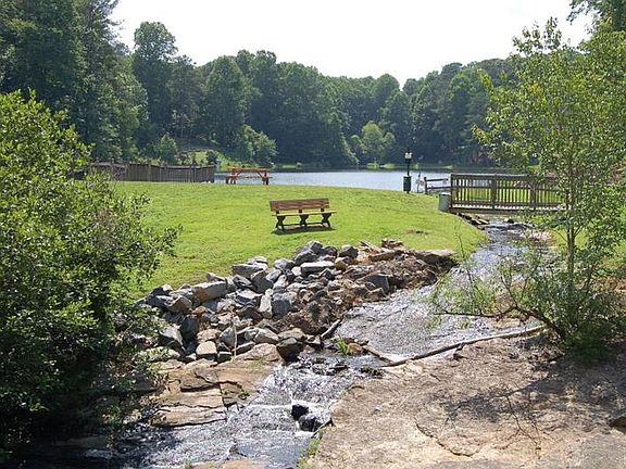 2nd image of 807 Lake Mist Dr